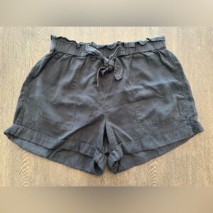 NWOT AERIE CHARCOAL LIGHTWEIGHT TIE FRONT SHORTS - Size Small SKU:244